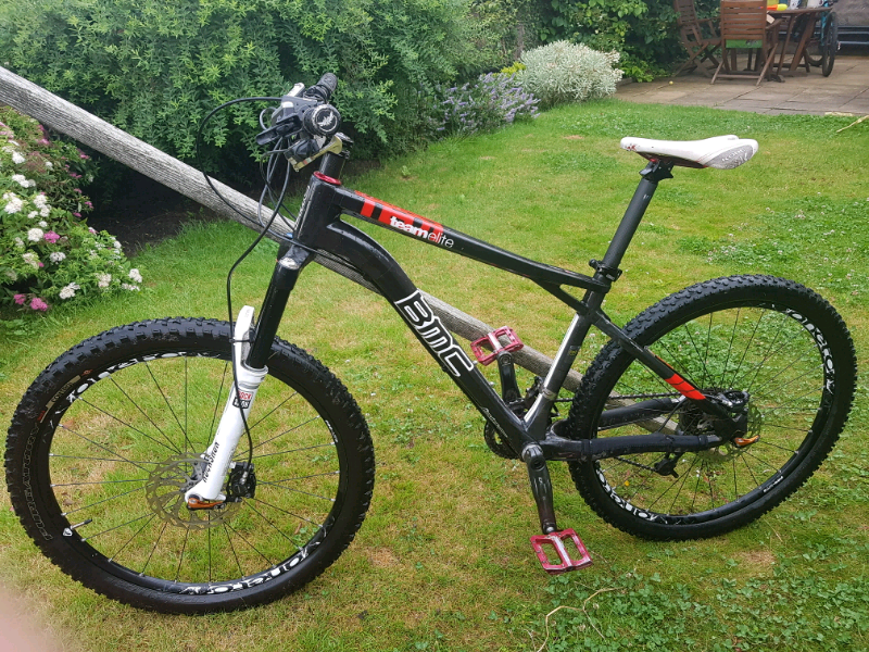 carbon fibre hardtail mountain bike